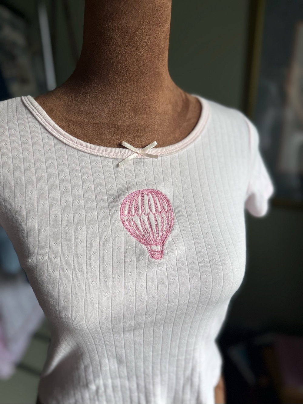 Wicked Light Pink Ribbed Crop Top with Pink Hot Air Balloon Embroidery - Picture 3 of 6